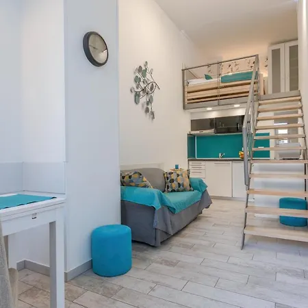 Urban Apartment *